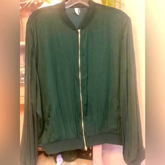 💚BOUTIQUE SILK JACKET💚 - Picture 1 of 5